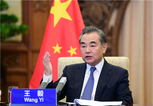 وزير الخارجية الصيني يحضر الاجتماع الوزاري الصيني-العربي التاسع