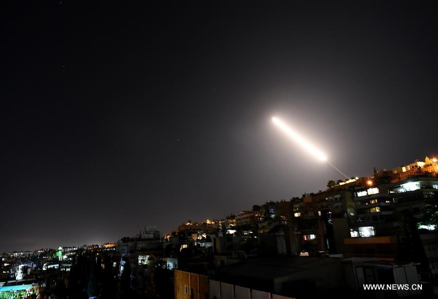 سوريا تعلن التصدي لصواريخ أطلقها الطيران الاسرائيلي باتجاه جنوب دمشق