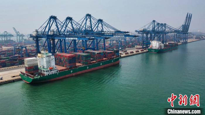 6.5 بالمئة ارتفاعا للتجارة الخارجية للصين في يوليو