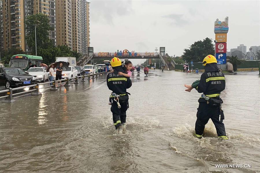 أمطار غزيرة تلحق أضرارا في مقاطعة سيتشوان جنوب غربي الصين