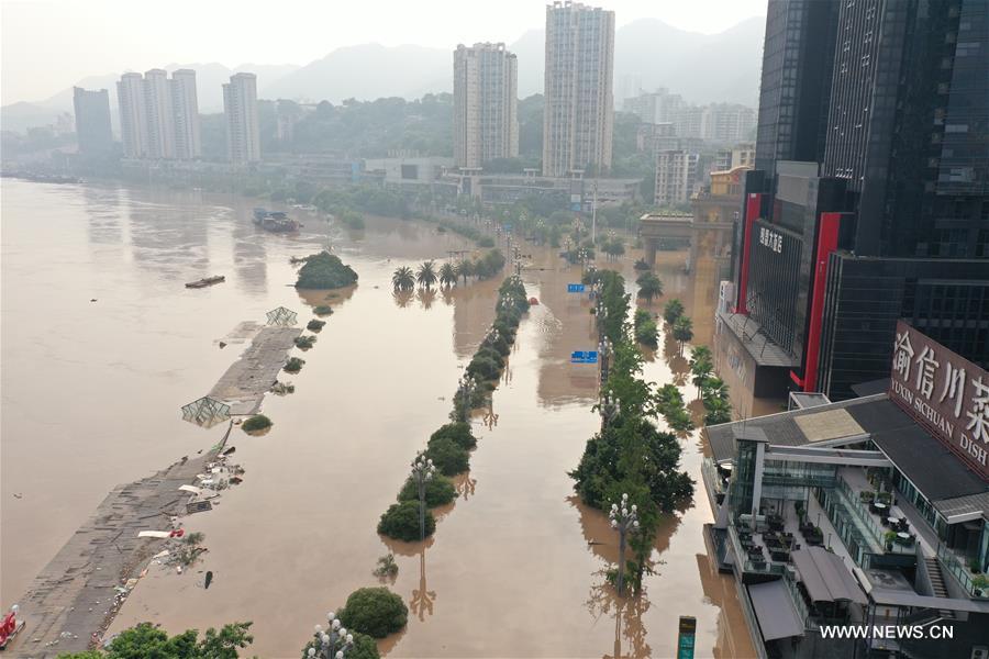 منسوب مياه نهر اليانغتسي في تشونغتشينغ يصل الى مستوى قياسي