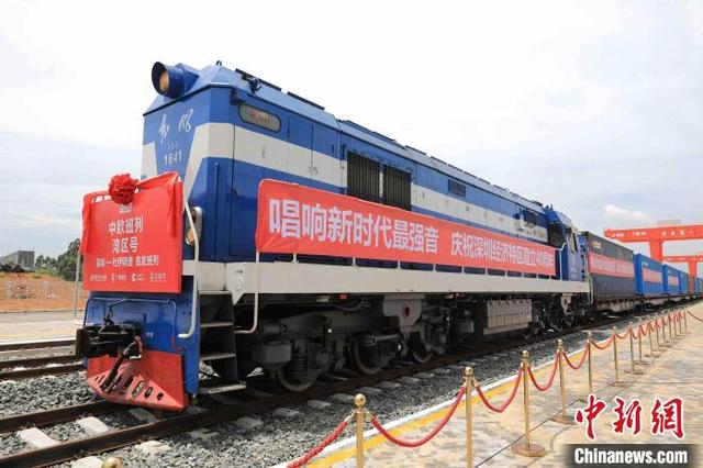 إطلاق خط جديد لقطار الشحن بين مدينة شنتشن بجنوبي الصين وأوروبا