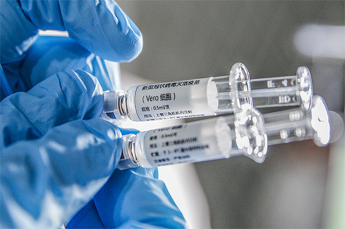 استطلاع: الصينيون هم الأكثر تفاؤلا في العالم بشأن تطعيم لقاح كوفيد -19