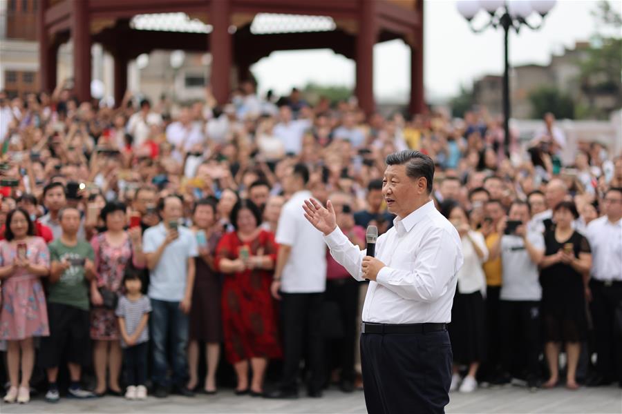الرئيس الصيني يتفقد مدينة شانتو جنوبي الصين