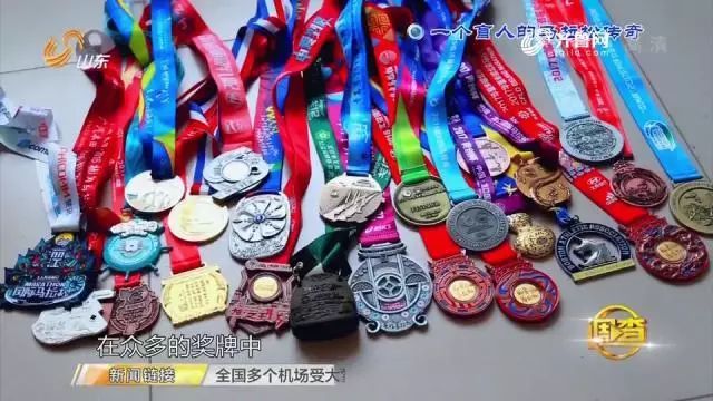 عداء مكفوف صيني ينجح في تحدي أولتراماراثون لمسافة 100 كيلومتر