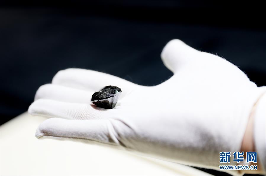ماسة سوداء عملاقة ستُعرض فى معرض الصين الدولي للاستيراد المرتقب