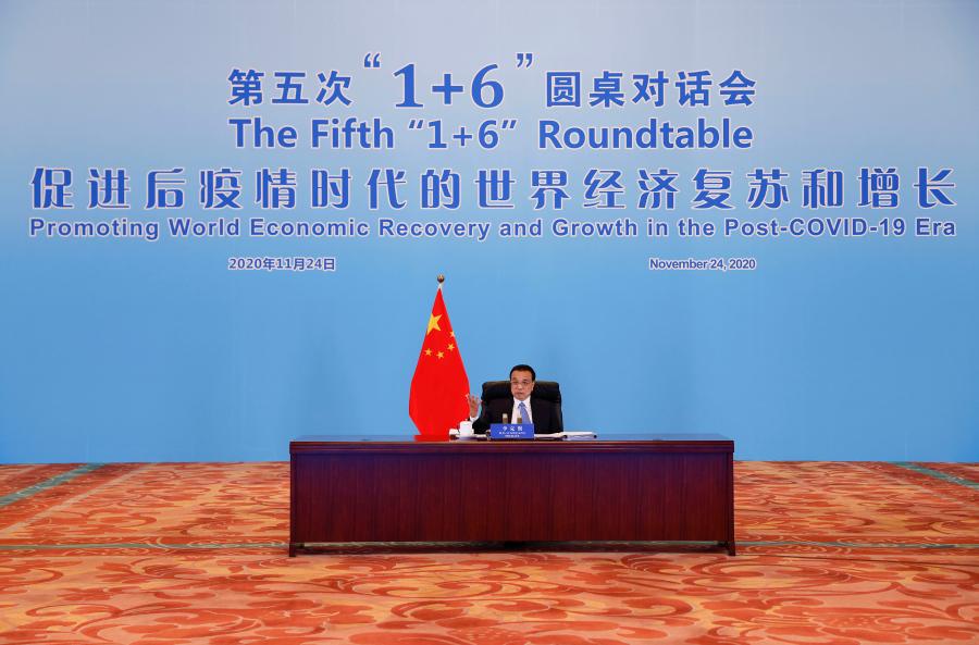 رئيس مجلس الدولة الصيني يشدد على دور كيانات السوق في الانتعاش الاقتصادي