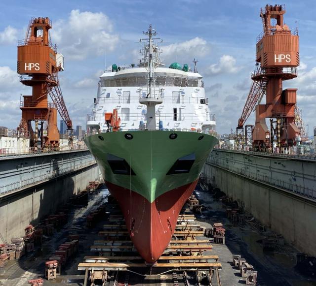 سفينة أبحاث صينية تزن 3000 طن تكمل اختبارا بحريا
