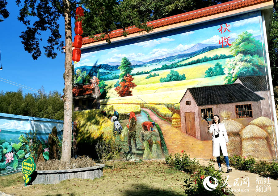 قرية شيولينغ وي بفوجيان، عاصمة فن المقصوصات الورقية