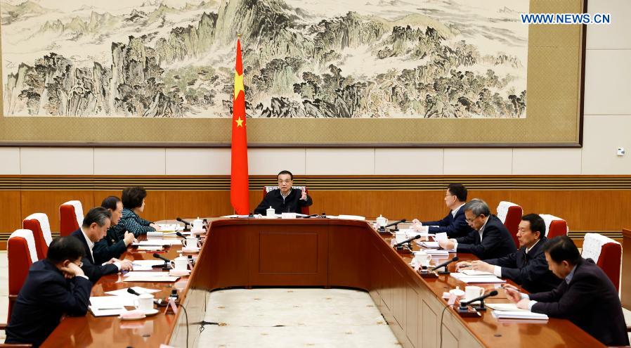 رئيس مجلس الدولة الصيني يشدد على صياغة خطة خمسية لتعميق الإصلاح والانفتاح