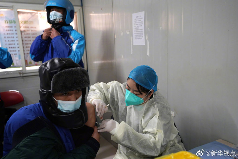 تطعيم 80 ألف عامل في التسليم السريع ببكين