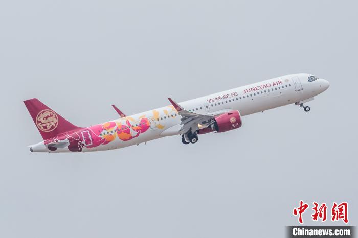 قطاع النقل الجوي المدني الصيني يحقق طيرانا آمنا لـ10 سنوات متتالية