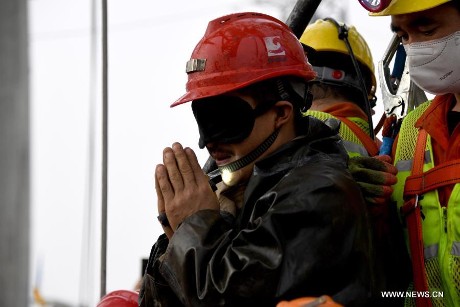 إنقاذ 11 عاملا من منجم ذهب شرقي الصين