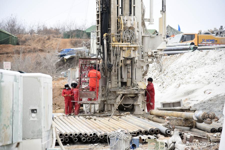 مصرع 10 عمال وفقدان عامل آخر جراء انفجار منجم للذهب في شرقي الصين