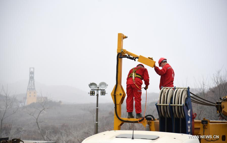 مصرع 10 عمال وفقدان عامل آخر جراء انفجار منجم للذهب في شرقي الصين
