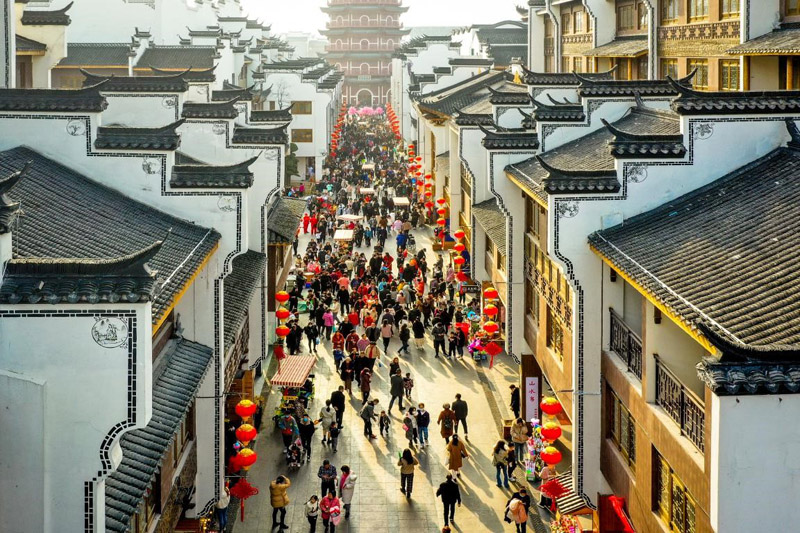 يوم 17 فبراير 2021 ، كانت بلدة تايهو العتيقة  في مدينة هوتشو، مقاطعة تشجيانغ مزدحمة بالناس. 
