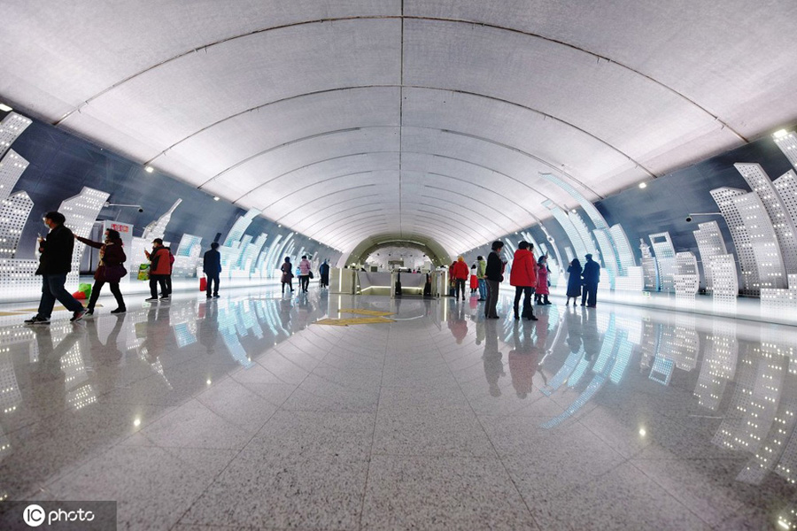 أجمل محطة مترو في شنغهاي .. تحفة فنية ومعلم جديد للمواطنين والسياح