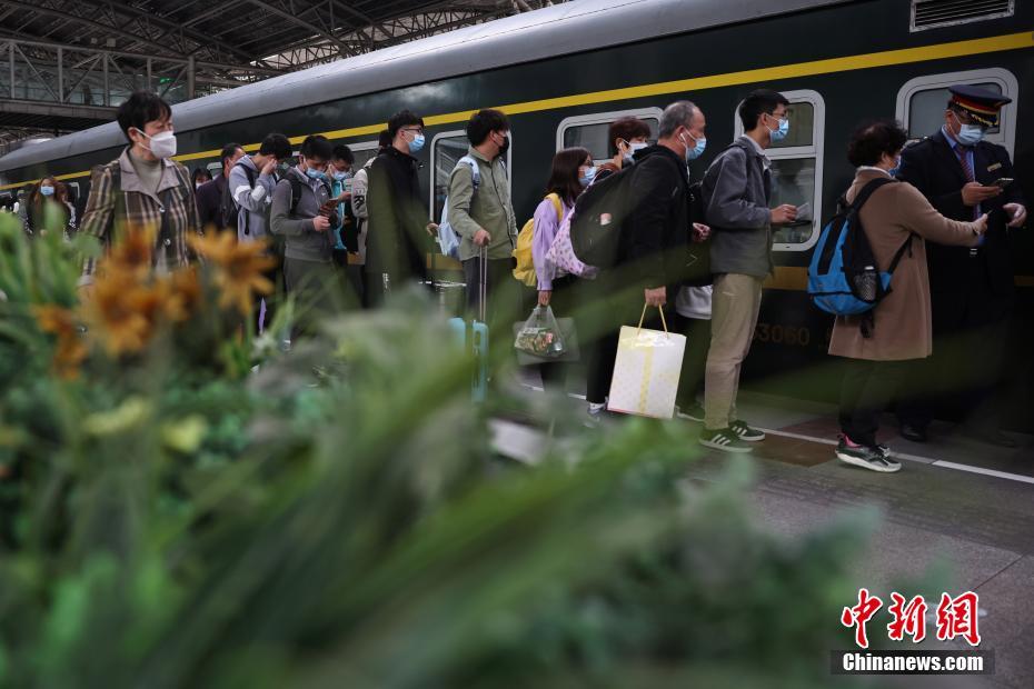 أكثر من 144 مليون رحلة ركاب بالصين خلال عطلة عيد الصفاء والنقاء