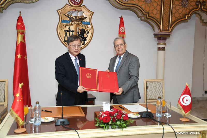 تونس والصين توقعان اتفاقية تعاون ثنائي في إطار شراكتهما الاقتصادية