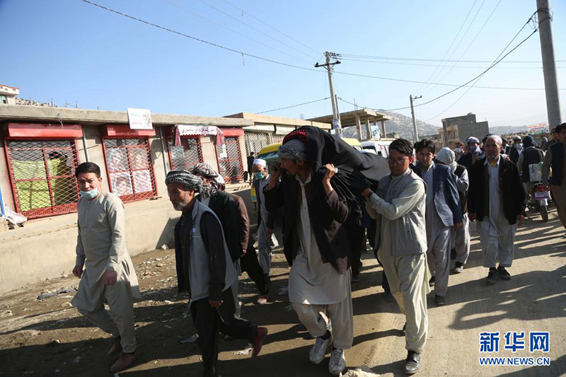 ارتفاع عدد قتلى تفجيرات استهدفت مدرسة في كابول إلى 50 شخصا