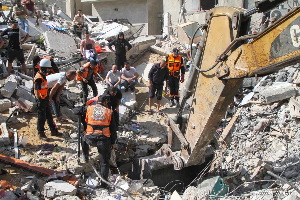 آثار الغارات الجوية الإسرائيلية على قطاع غزة