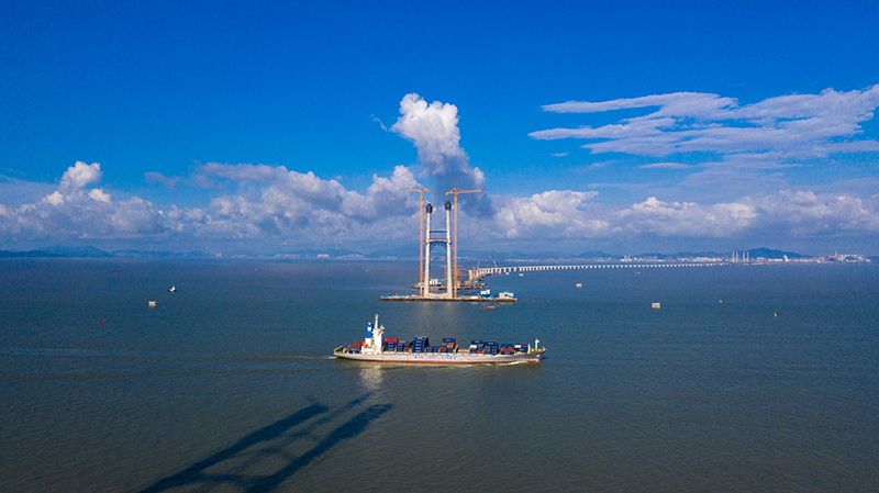 بناء أعلى جسر بحري في العالم يجري على قدم وساق في الصين