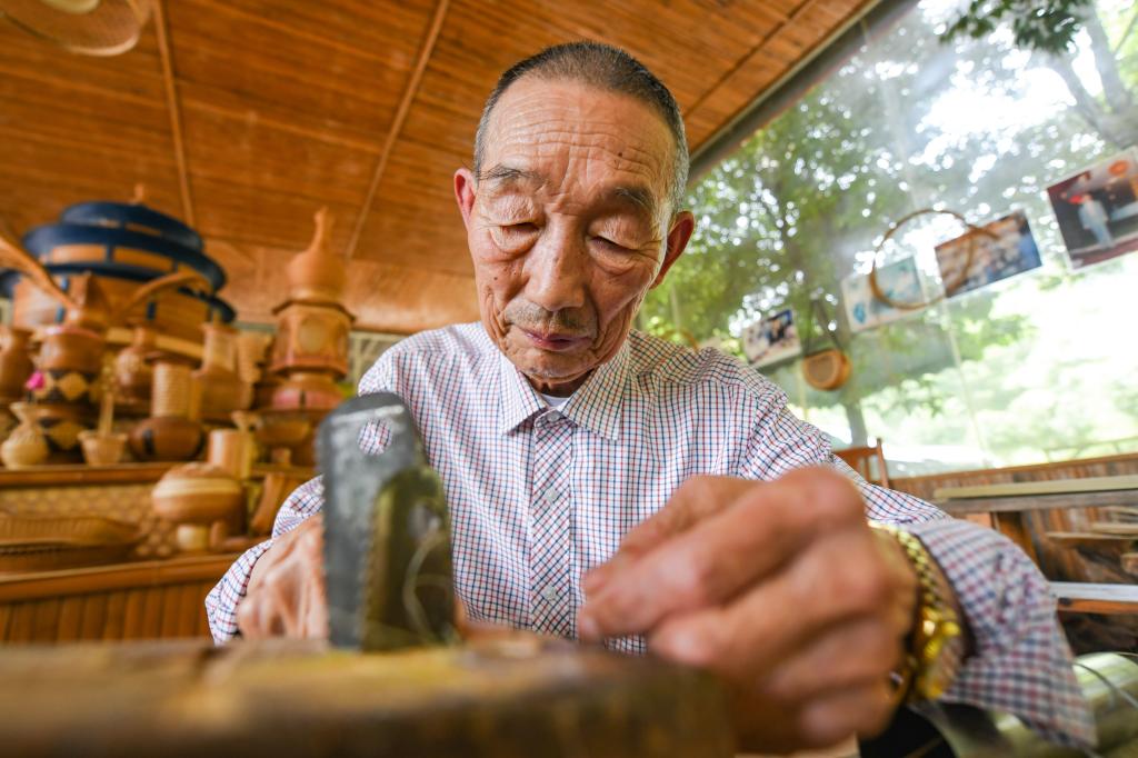 تسويق التراث الثقافي لنسج الخيزران في جنوب غربي الصين