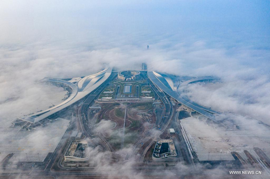 تشغيل مطار تشنغدو تيانفو الدولي في مقاطعة سيتشوان الصينية