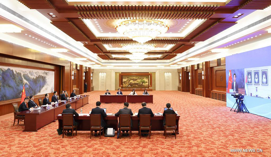 الصين والإمارات تتعهدان بتعزيز التعاون البرلماني