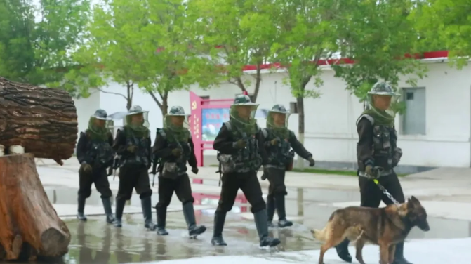كيف يحمي جنود الحدود الصينيون أنفسهم داخل 