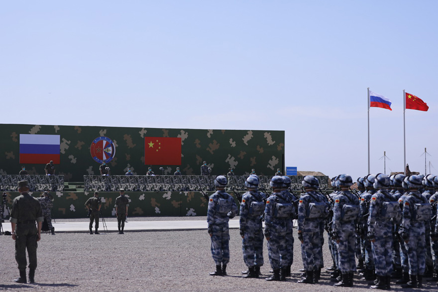 انطلاق التدريب العسكري الصيني- الروسي المشترك في شمال غربي الصين