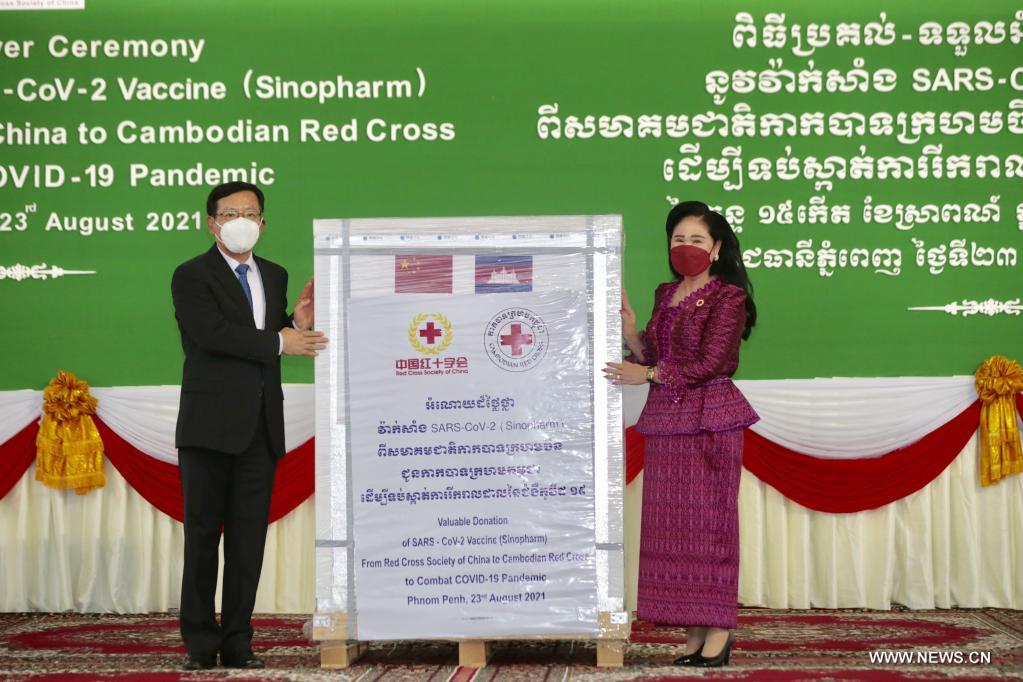 الصين تمنح كمبوديا مزيدا من لقاحات فيروس كورونا