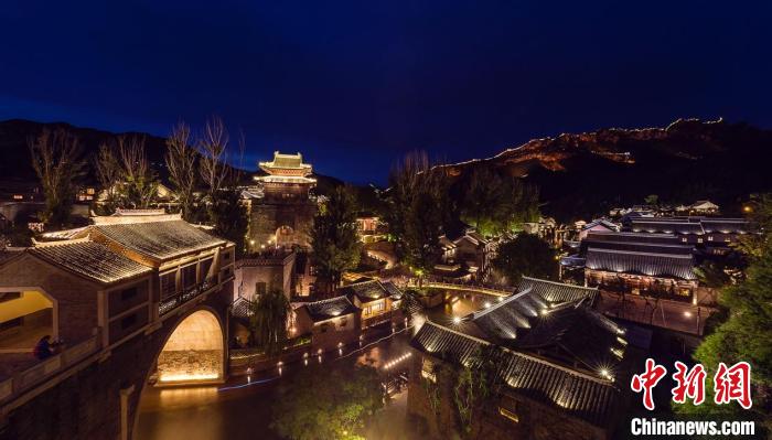 بكين تطلق 10 طرق سياحية لسور الصين العظيم