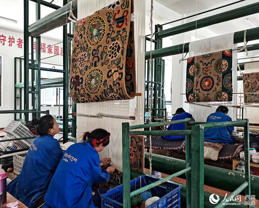 جيانغزي، التبت: تجديد السجاد التبتي التقليدي