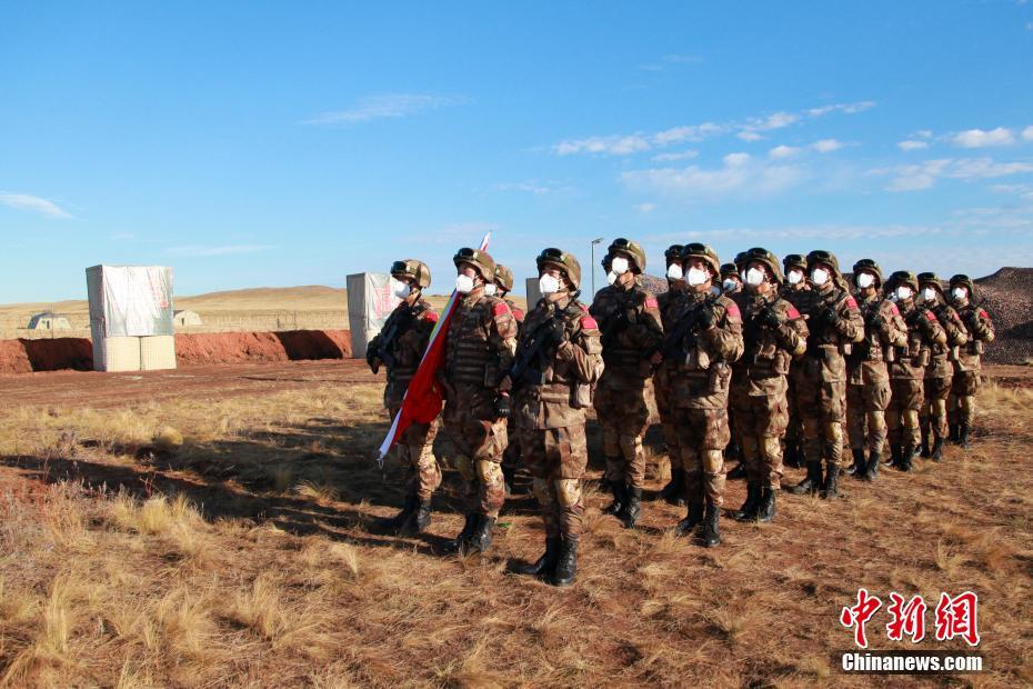 وصول القوات الصينية المشاركة في تدريبات لمكافحة الإرهاب إلى ميدان التدريب في روسيا