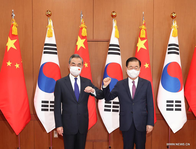 الصين وكوريا الجنوبية تتعهدان بتعزيز العلاقات الثنائية