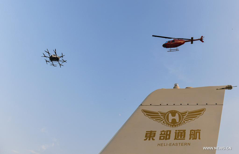 طائرات ذاتية القيادة لنقل الركاب تقوم برحلات تجريبية بمقاطعة قوانغدونغ الصينية