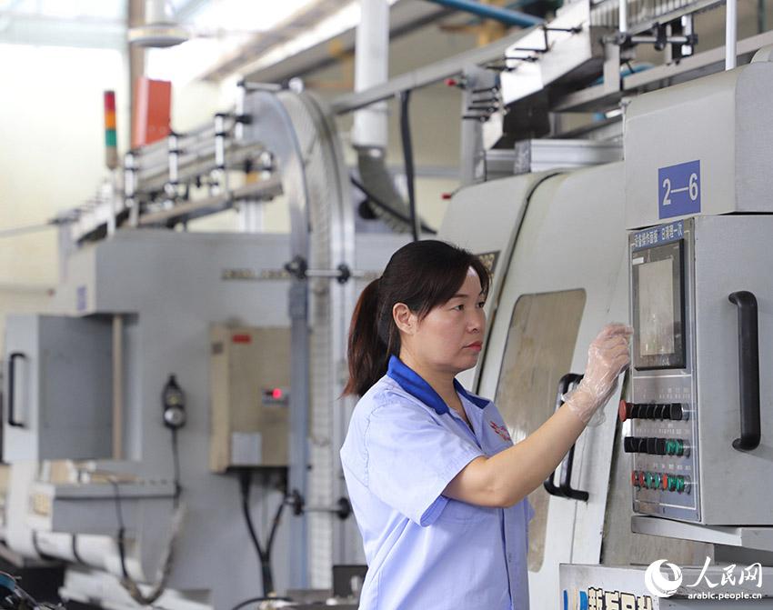 موطن صناعة المحامل في الصين يسرّع الانتقال نحو المصانع الذكية