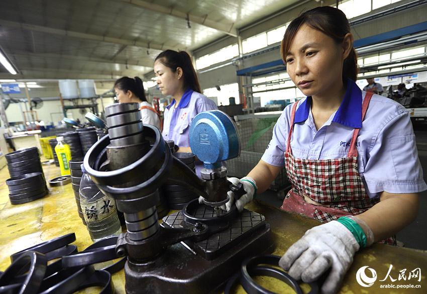 موطن صناعة المحامل في الصين يسرّع الانتقال نحو المصانع الذكية