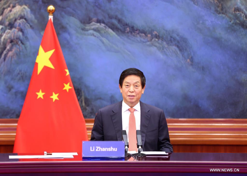 الصين وبروناي تتعهدان بتعزيز التعاون البرلماني