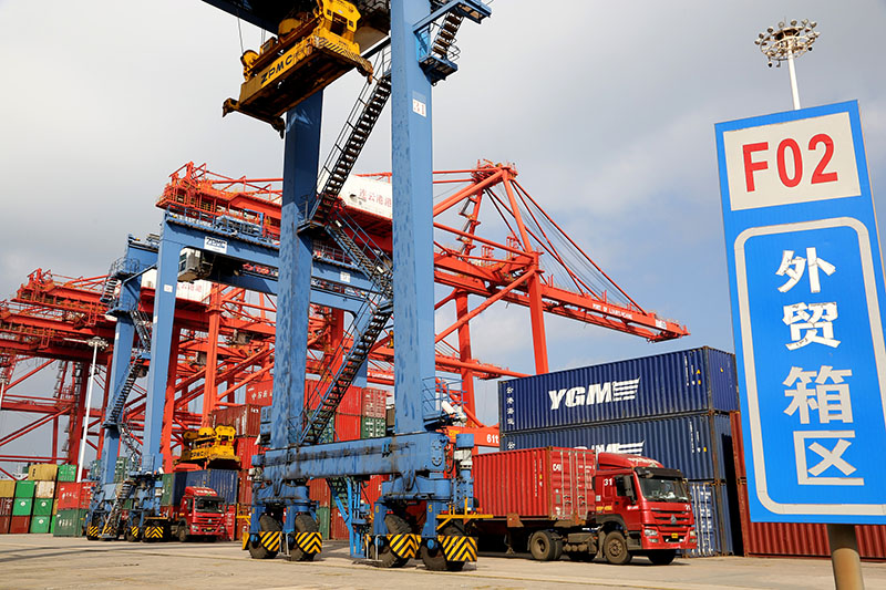 22.7% زيادة في التجارة الخارجية بالصين خلال الثلاثة أرباع الأولى