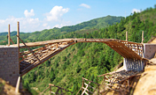 الجسر الخشبي المقوس الخالي من المسامير: تحفة معمارية في مقاطعة فوجيان