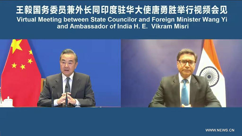 وزير الخارجية الصيني يدعو إلى التفاهم المتبادل بين الصين والهند