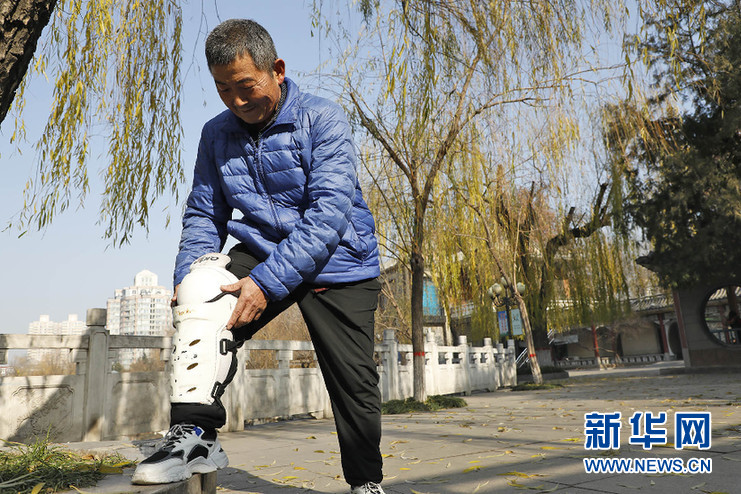 في خبي الصينية، فريق هوكي بمتوسط أعمار يفوق 60 سنة 