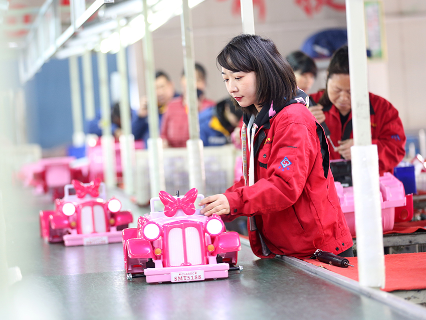 محافظة بينغشيانغ بخبي، عاصمة صناعة درّاجات ولعب الأطفال في الصين