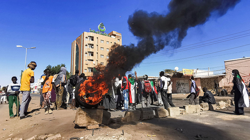 انطلاق تظاهرات بالخرطوم ومدن سودانية أخرى للمطالبة بالحكم المدني