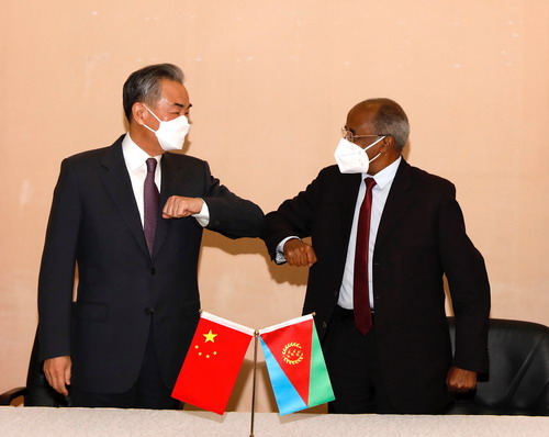 وزير الخارجية الصيني يلتقي نظيره الإريتري