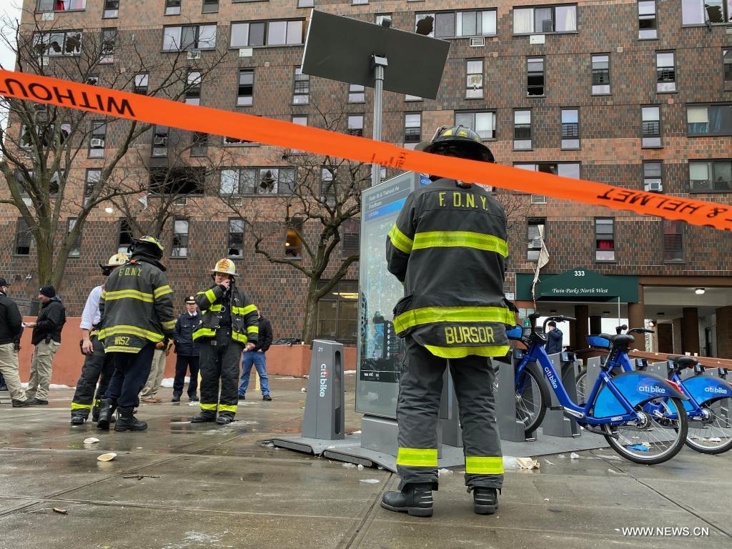 وفاة 19 شخصا على الأقل بينهم 9 أطفال بحريق كبير في مدينة نيويورك