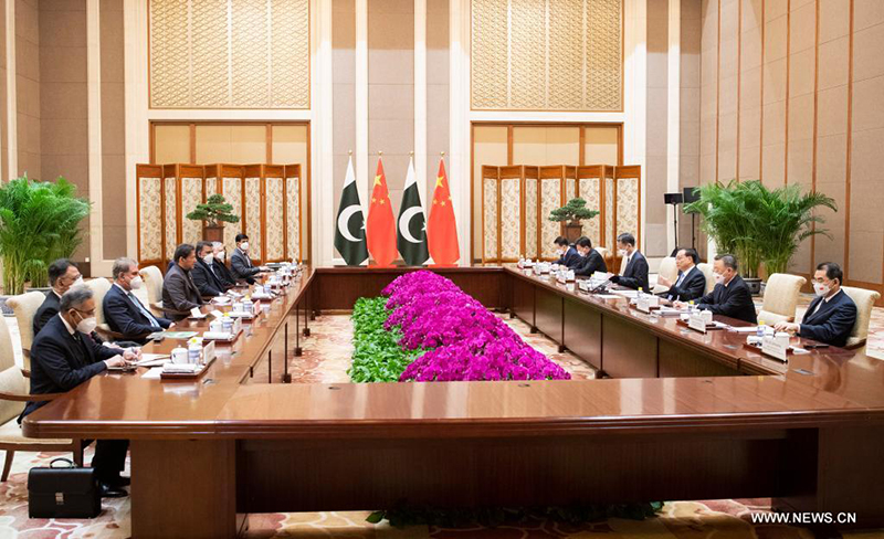 رئيس مجلس الدولة الصيني يشدد على التعاون العملي مع باكستان