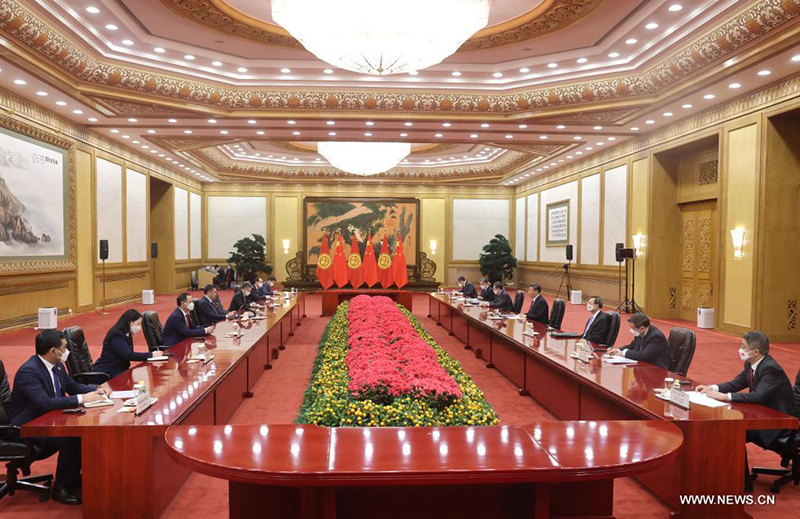 شي: الصين تعمق التعاون الشامل مع قيرغيزستان
